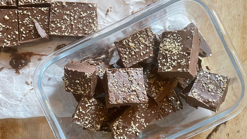4-Ingredient No-Bake Tahini Chocolate Fudge